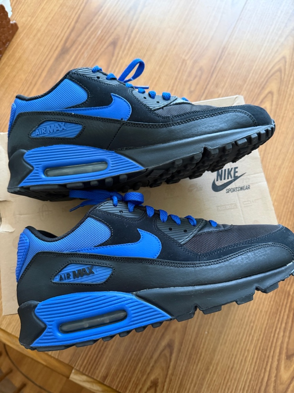 Vintage Nike Air Max 90 Sneakers - Picture 5 of 9